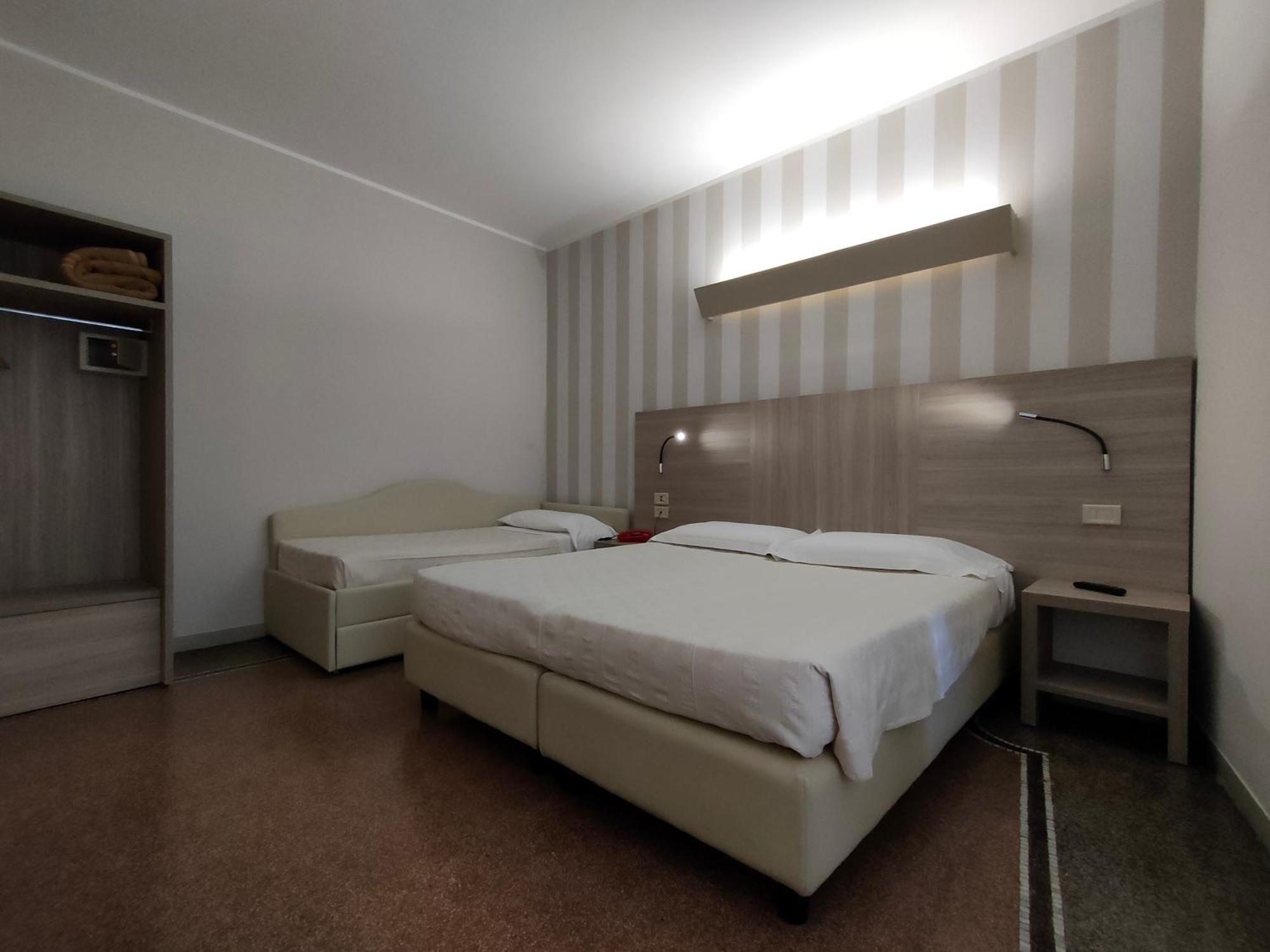 Hotel Vittoria Genova Værelse billede